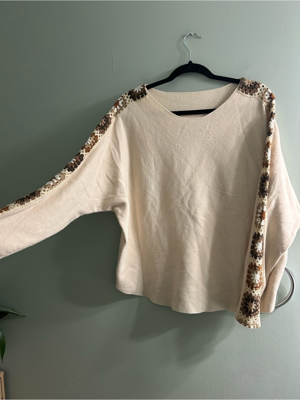 Boho oversized crochet granny square sweater - Picture 2 of 5